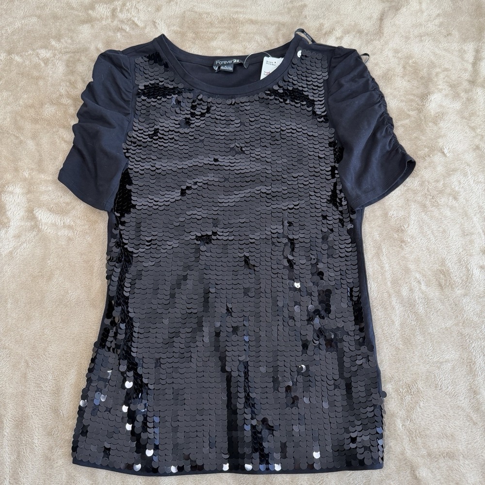 Forever 21 Women's M Black Big Sequin Knit Puff Short Sleeve Round Neck T-Shirt